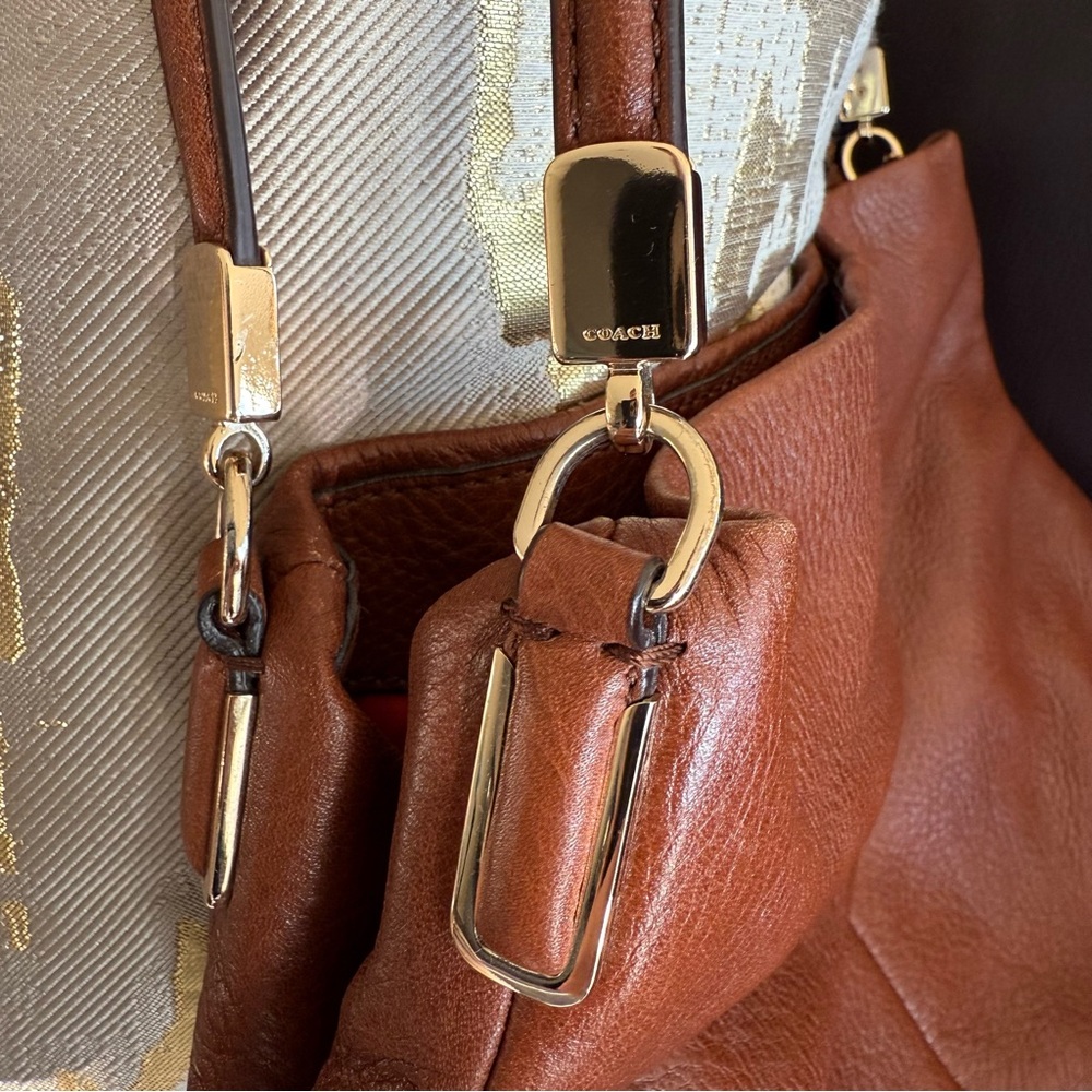 LIKE-NEW Coach Phoebe Shoulder Bag - Picture 10 of 11
